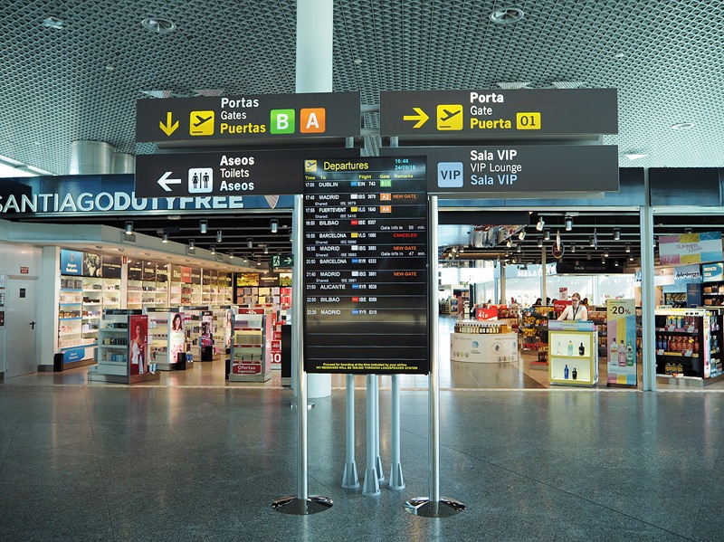 travel board santiago airport
