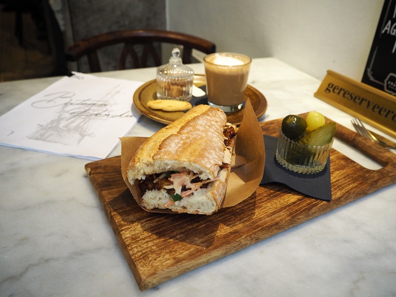 lunch at Bateau Perdu in Antwerpen